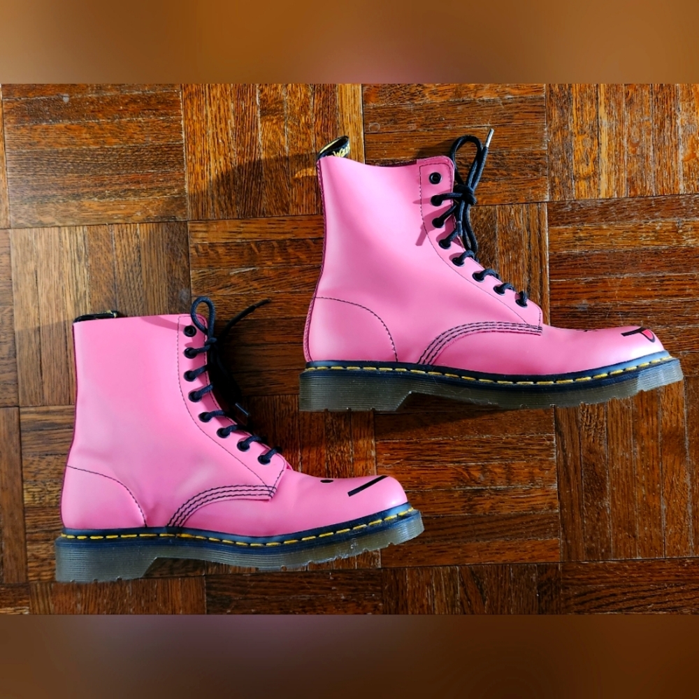 Made in Asia Doc Marten Boots - Picture 6 of 9